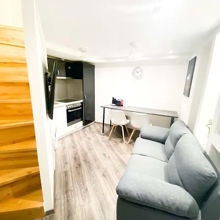 Cityscape Budget Bajcsy Apartment